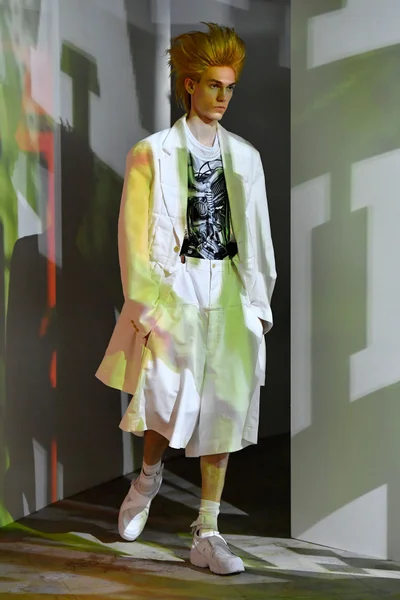 Look 21